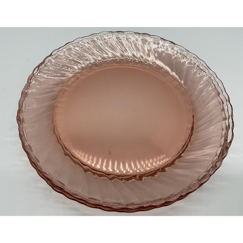 Pink Pressed Glass Luncheon‎ Plates Set Of 4 Swirl Pattern Modern Tableware